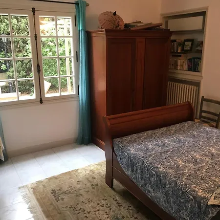 A 350m Des Calanques * 圣艾格夫