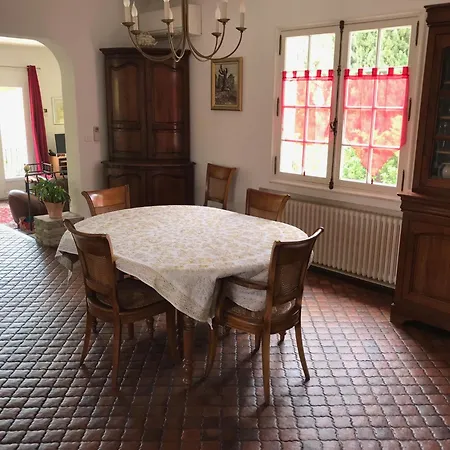 A 350m Des Calanques *